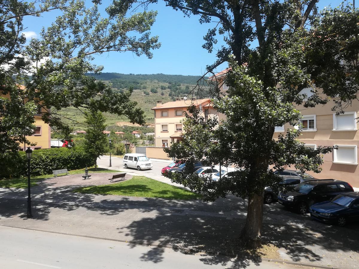 Apartamento "Paseo Del Sauco" Ezcaray Buitenkant foto
