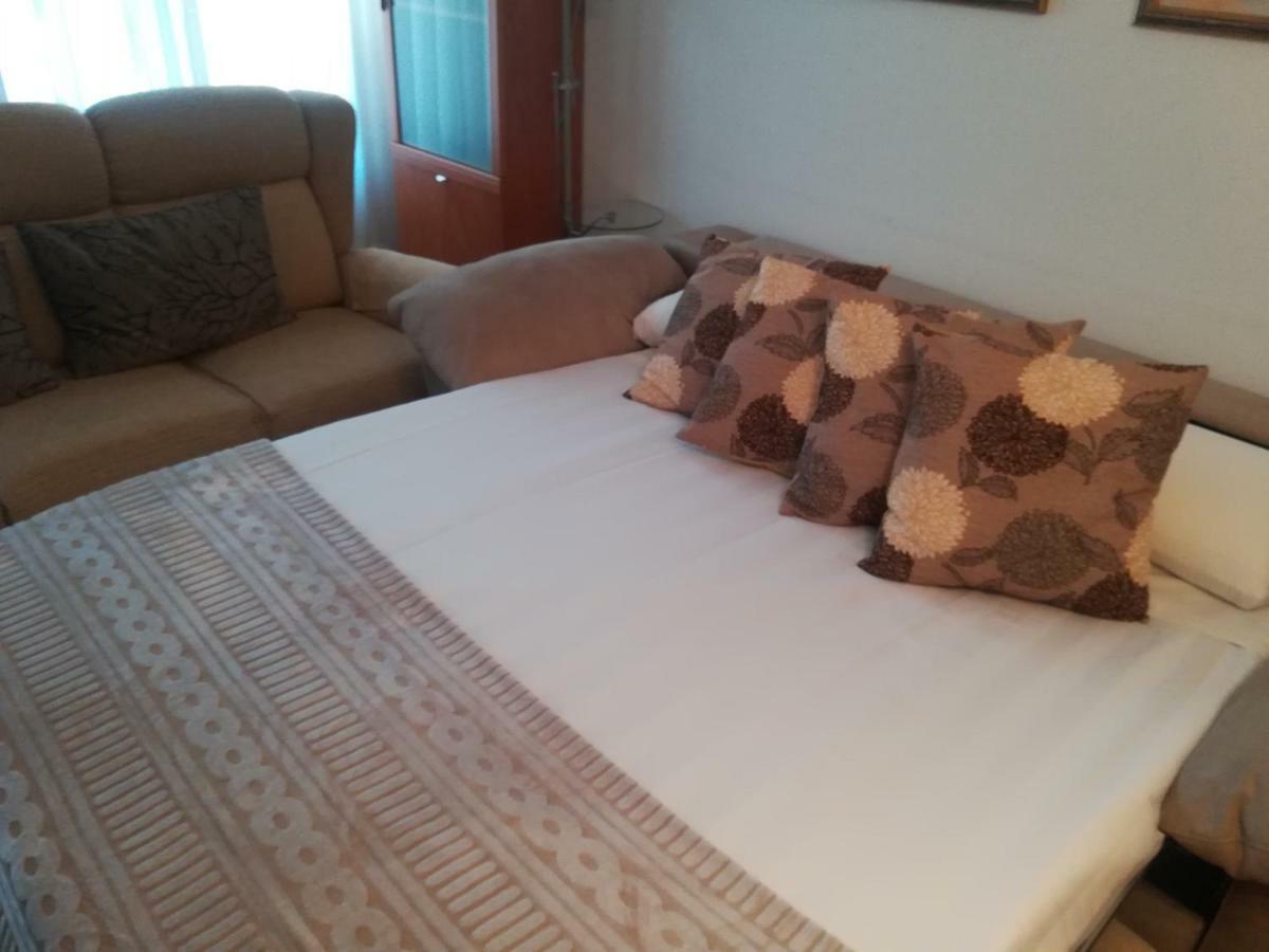 Apartamento "Paseo Del Sauco" Ezcaray Buitenkant foto